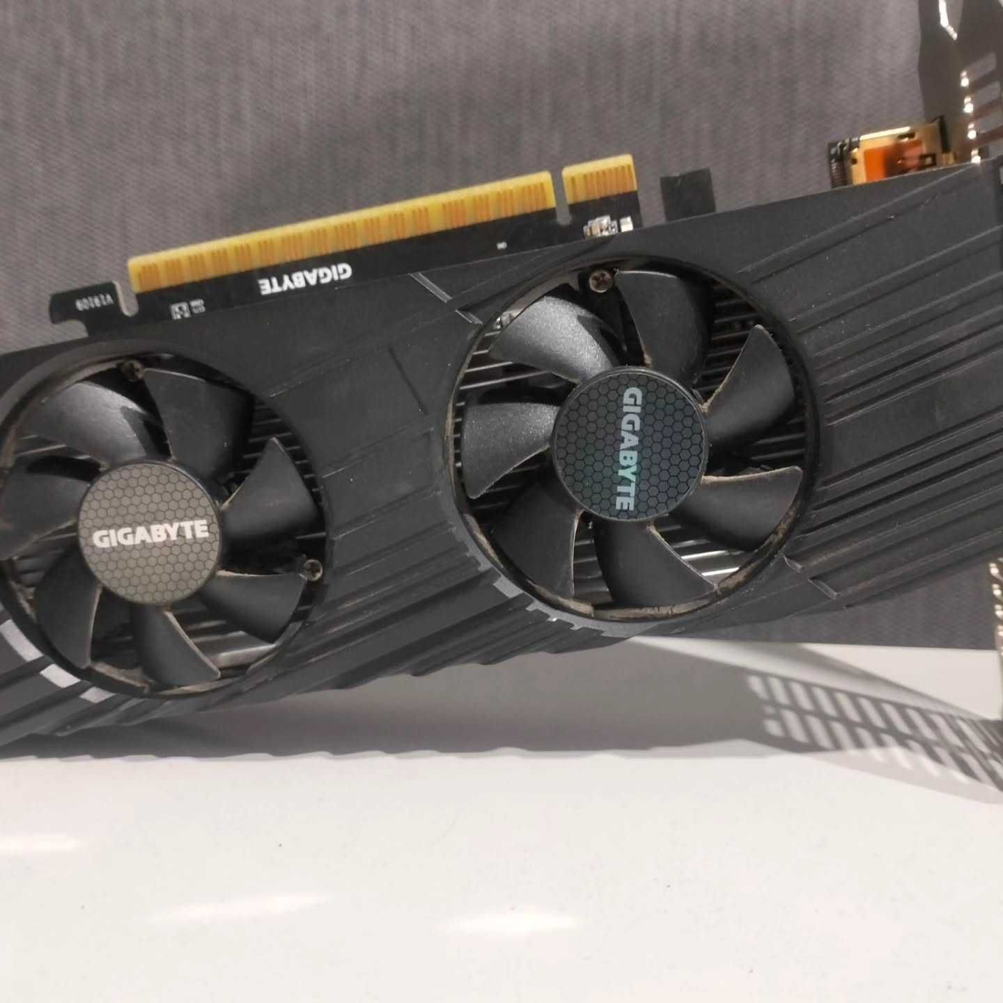 Видеокарта GIGABYTE GeForce GTX 1650 OC 4GB Low Profile