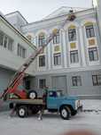 Автовышка услуги. Монтаж баннеров. Спил деревьев.