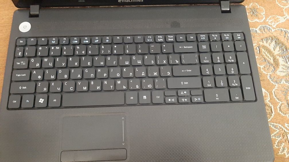 Ноутбук emachines