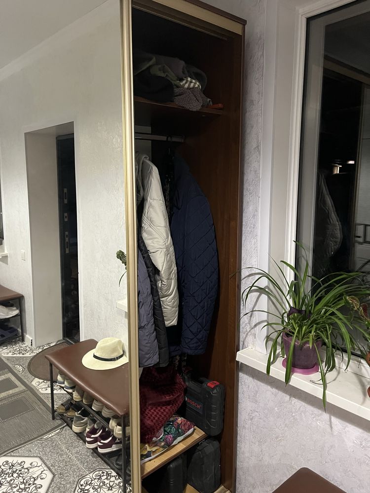 продам шкаф в прихожую