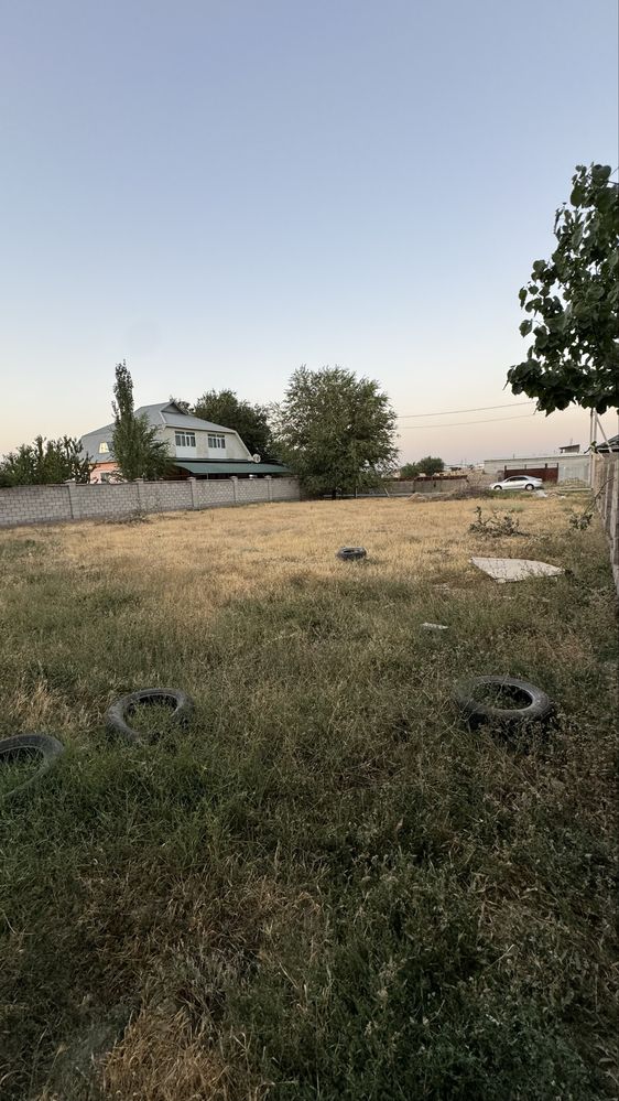 Продается участок в черте города!Площадь — 10 соток