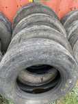 Продам б/у резину 315/70 R22.5