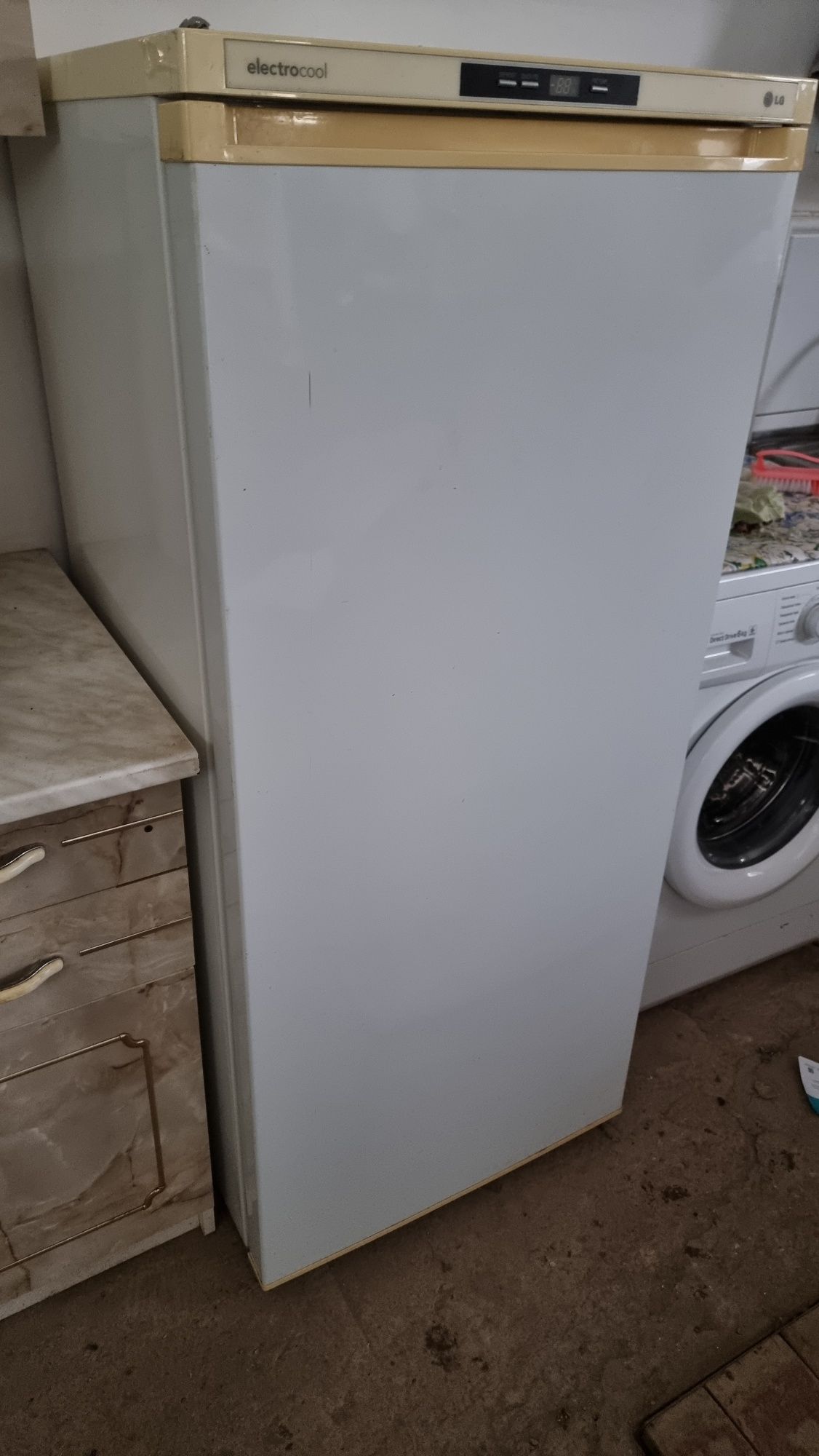 Морозильник lG в отличном состоянии