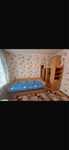 Продается кровать с полкой и ковер 3,5