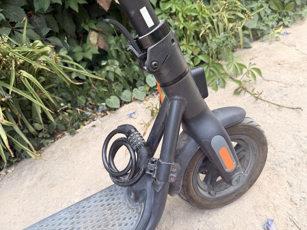 Электросамокат Segway
