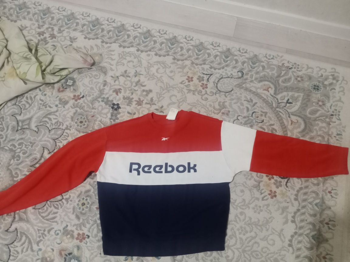reebok толстовка