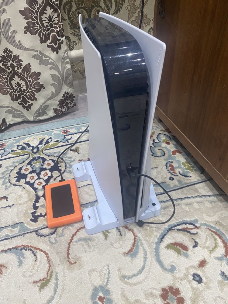 Продаю PlayStation 5 в идеальном состоянии!