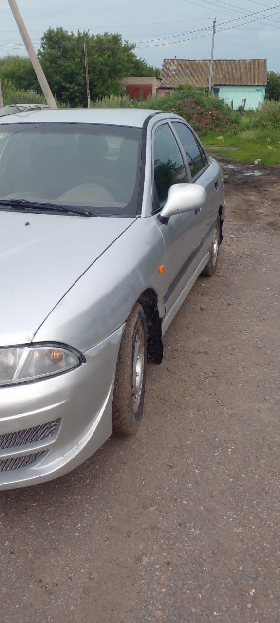 Продам авто Митсубиси Каризма 2001 г. 2,5 тенге.