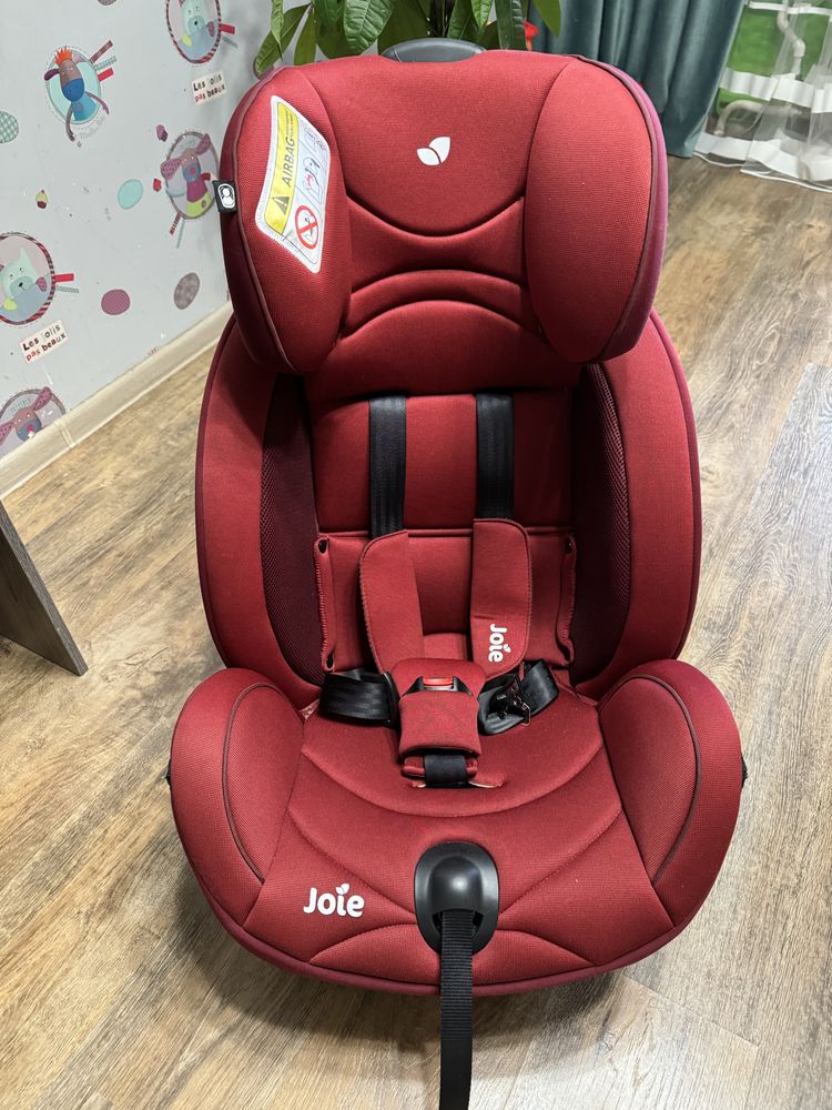 Автокресла joie