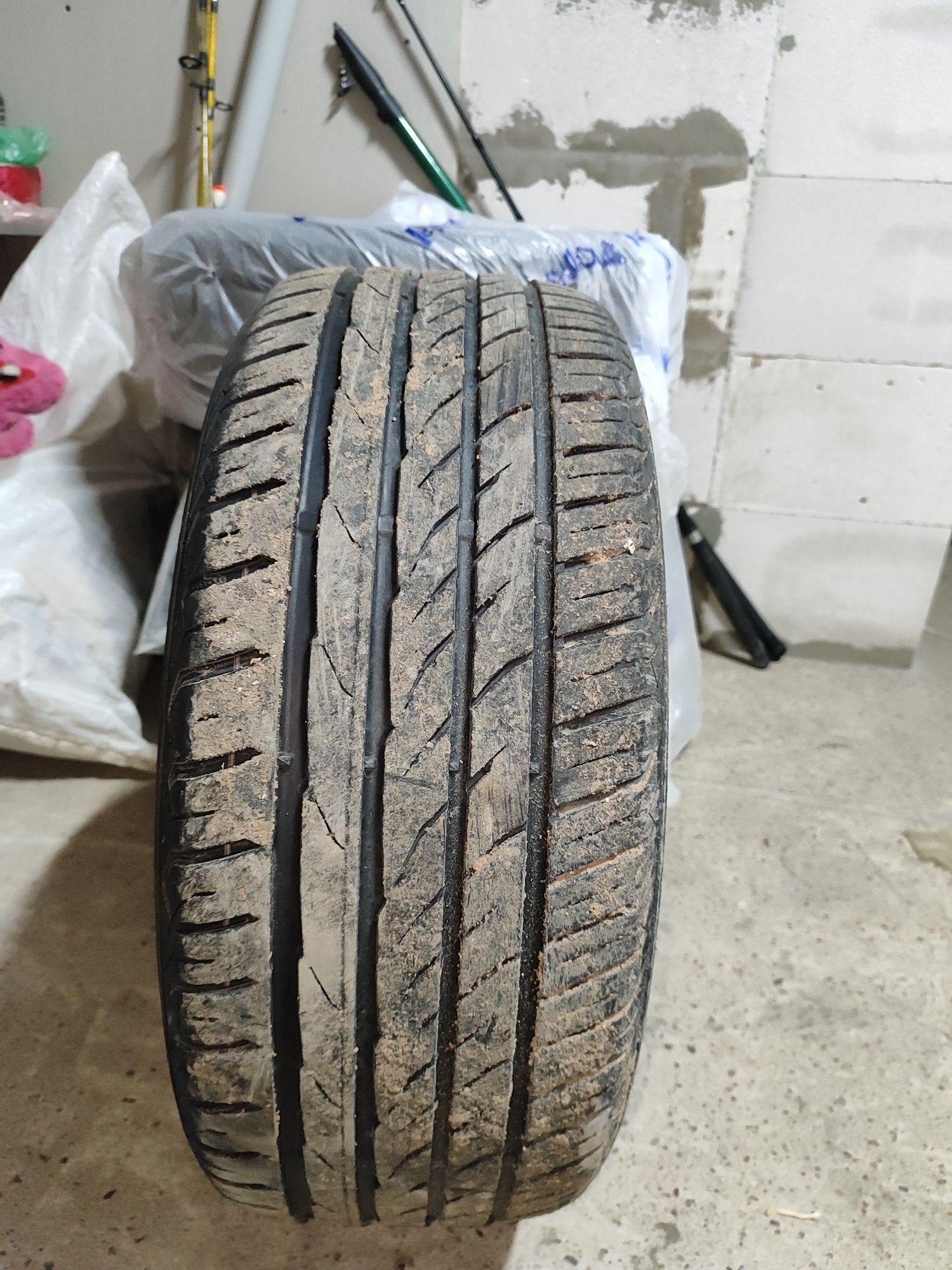 Продам резину matador 215/50R17 летняя