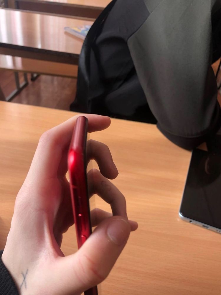 Обмен айфон хр.