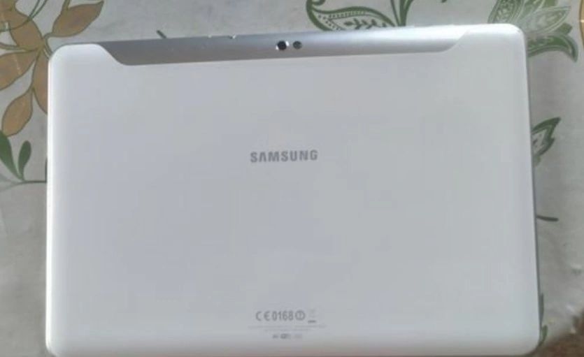 Samsung tab 1  планшет