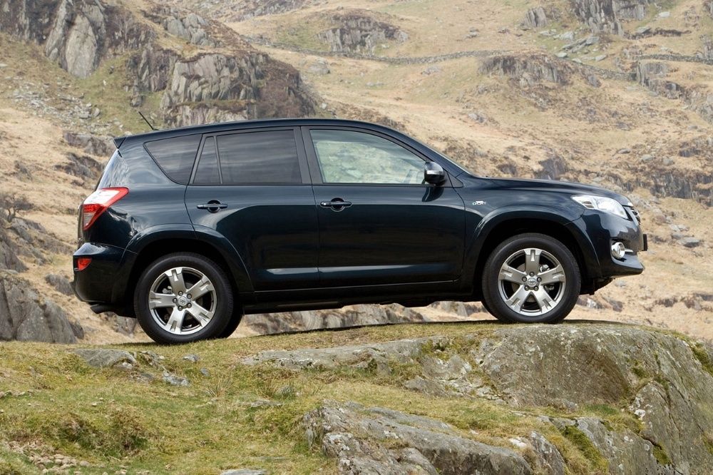 Запчасти РАВ 4 RAV4 TOYOTA по кузову НА все года кузовщина...