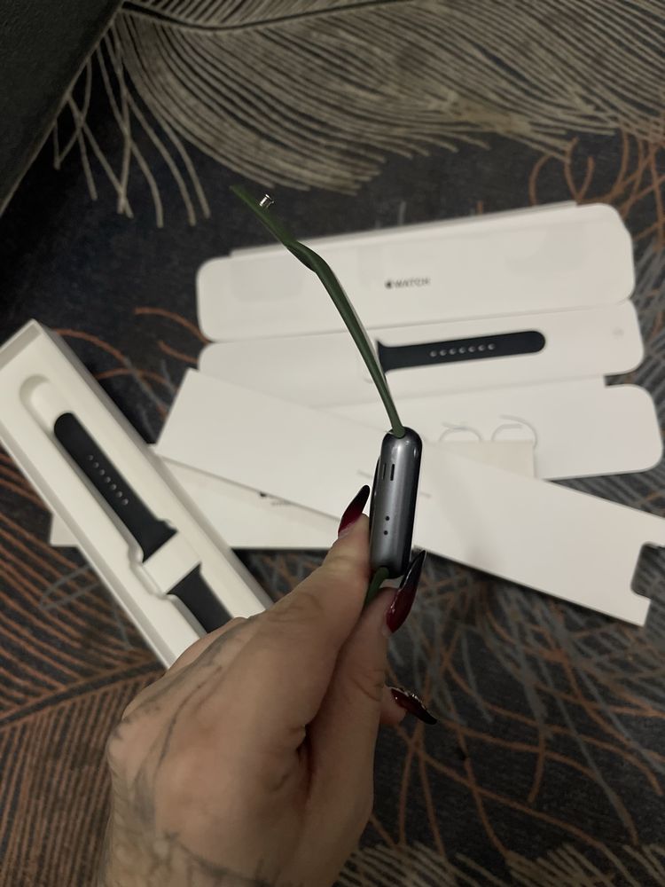 Продам Apple Watch 3 42 мм