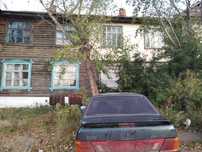 Продается 2-х ком квартира с земельным участком