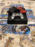 PlayStation 4 полный комплект с играми!