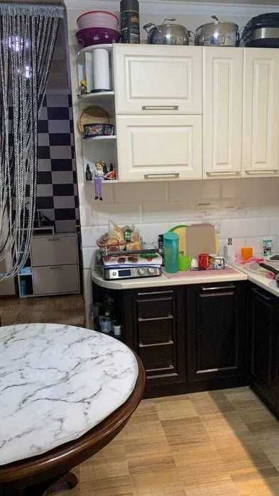 Продам 2-комнатную квартиру по ул. Абая