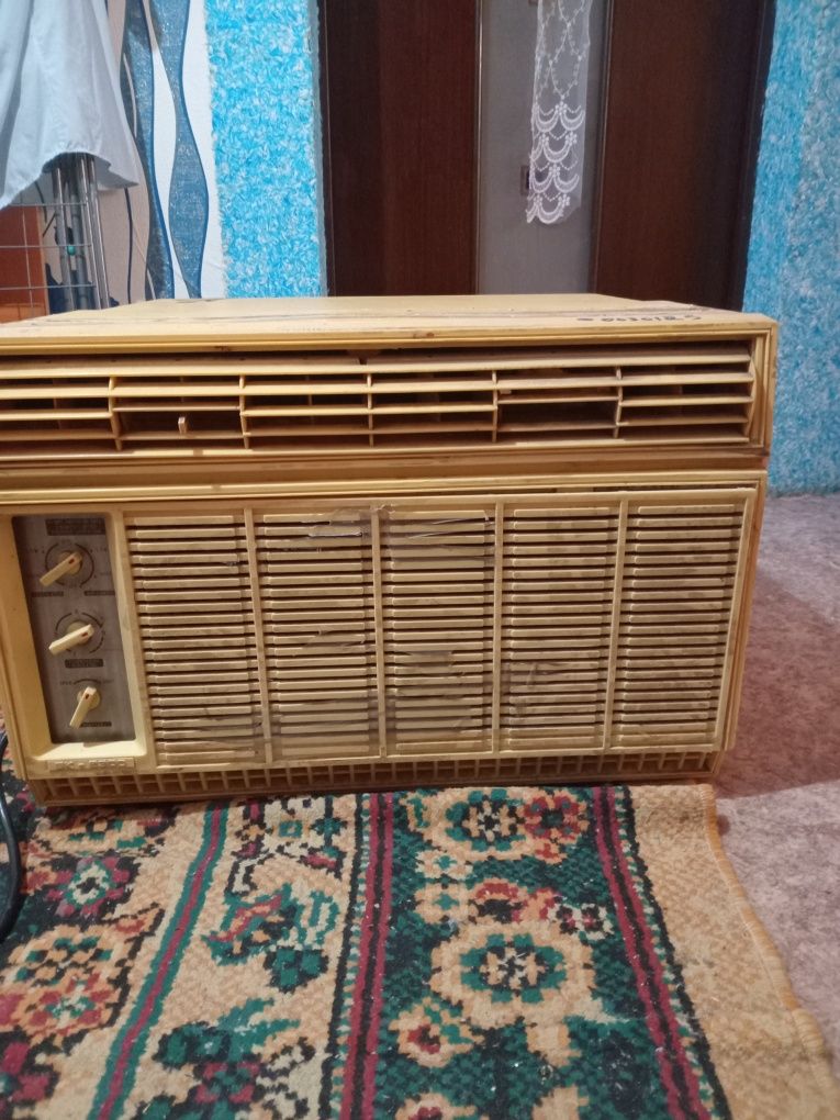 Продоеться оконный кондиционер 30тыс тенге