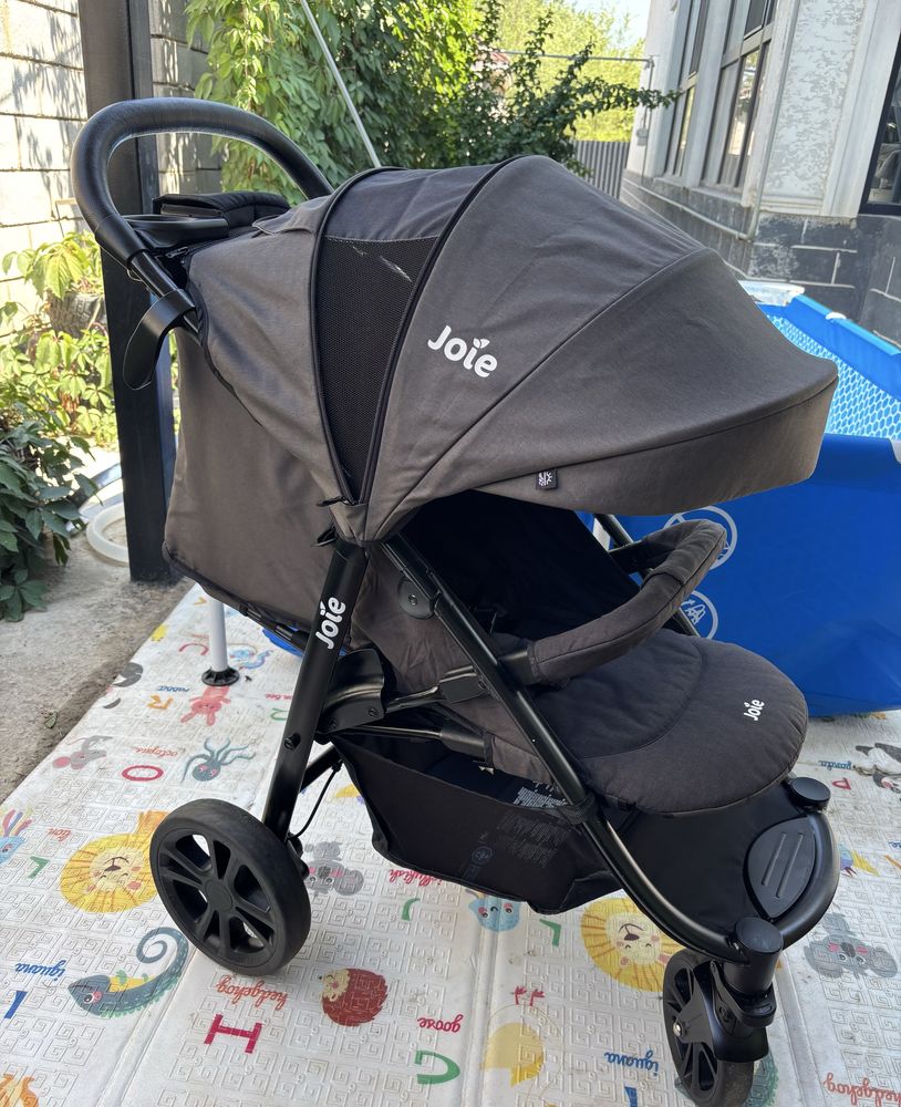 Детская коляска Joie