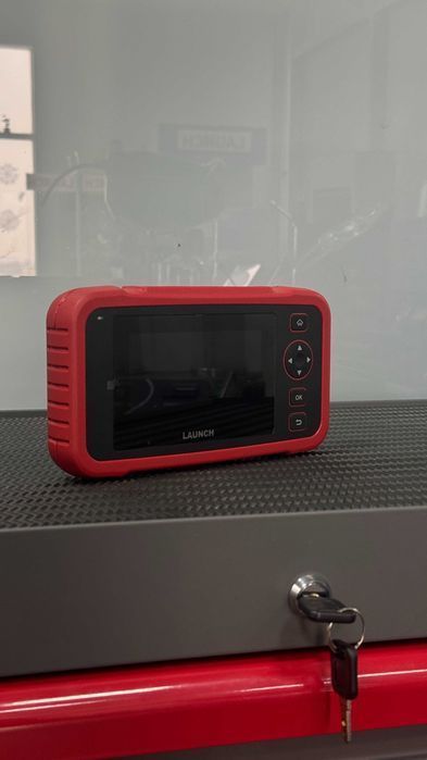 Авто-Сканер Автосканер Launch полупрофессиональный CRP233
