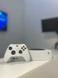 Xbox Series s ( в идеальном состоянии)