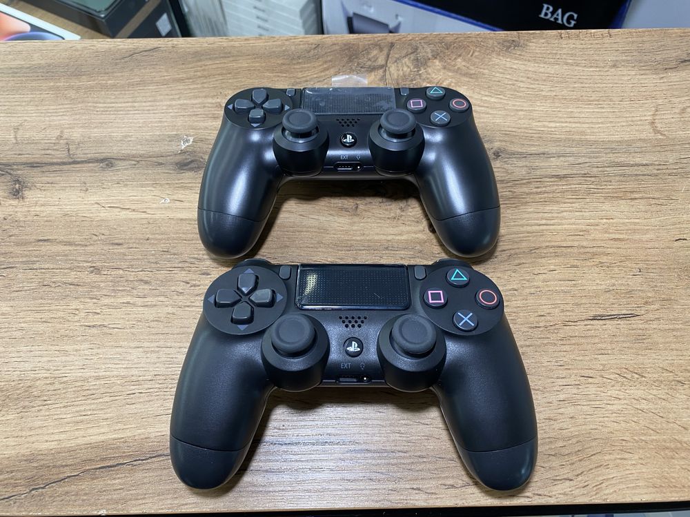 Sony PlayStation 4 Slim, 1 TB, 2 джойстика, версия 12.00, 10213/А10