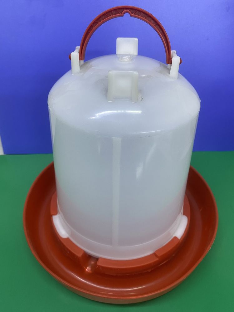 Поилки для кур и уток