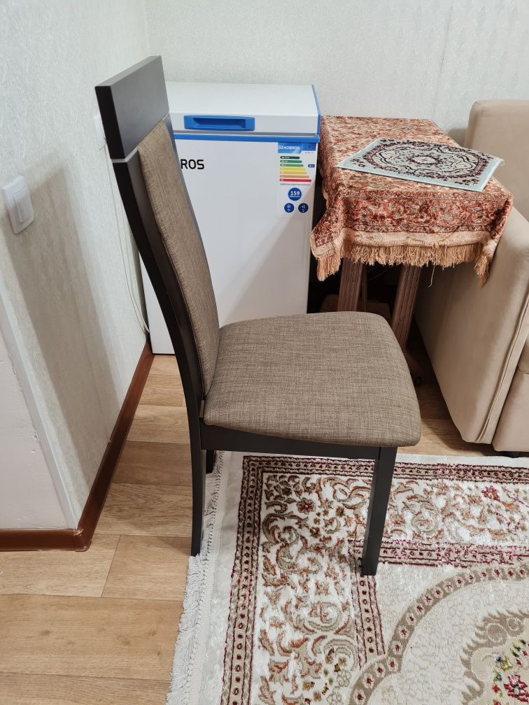 Продам стулья Малайзия