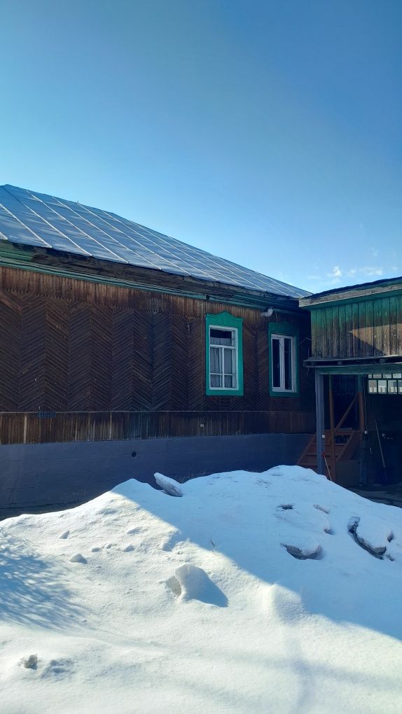 Дом, Турген, Достык 121
