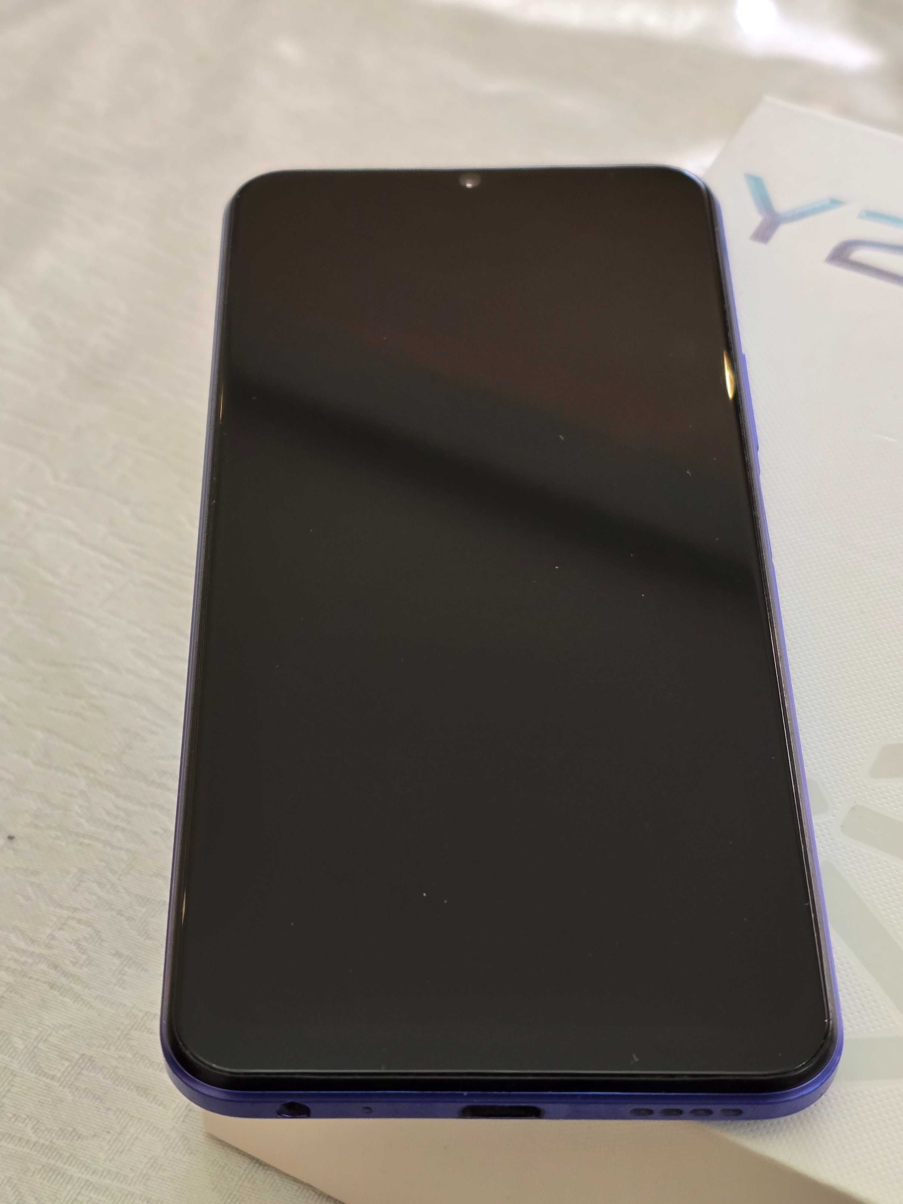 Смартфон Vivo Y21