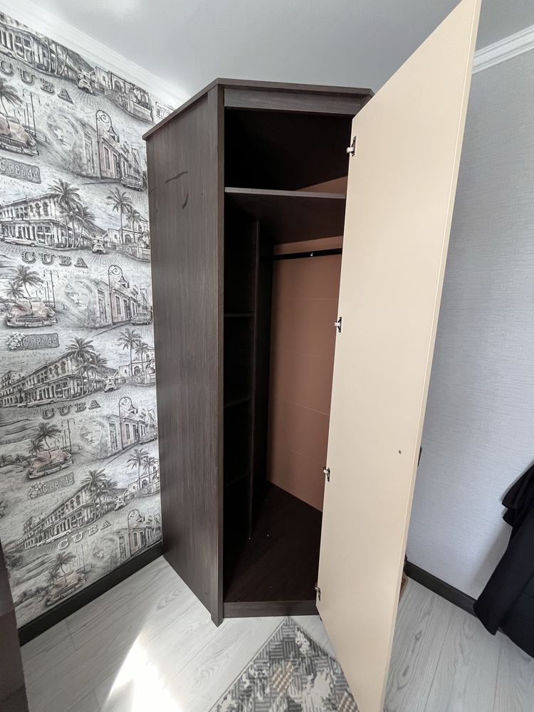 Продам шкаф, угловой