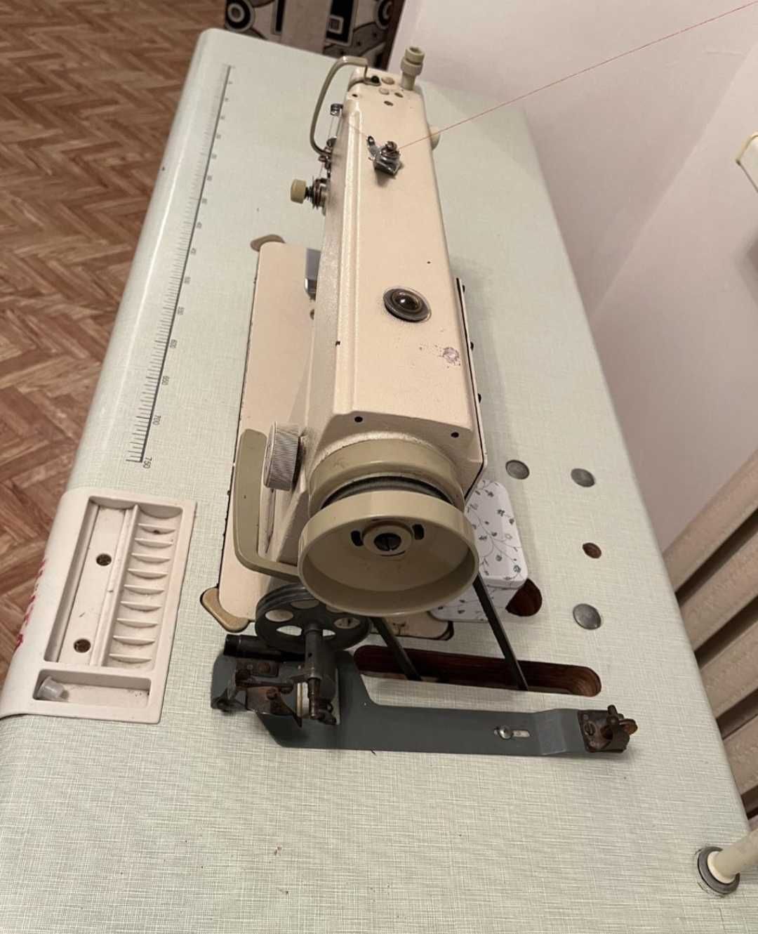 Продам Швейную машинку