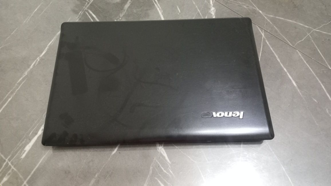 Ноутбук "Lenovo"