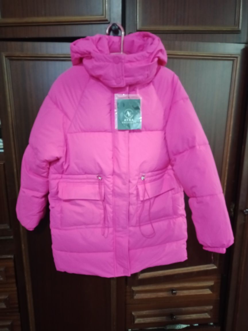 Продам куртку новую.