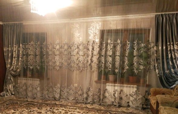 Шторы  тюль .2 комплекта спальня , зал. Новые продаю в связи с переезд