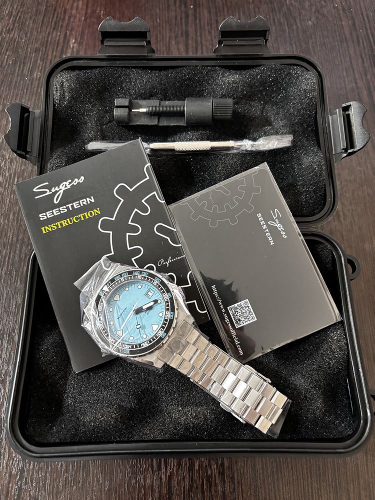 Часы Seestern SUB600T