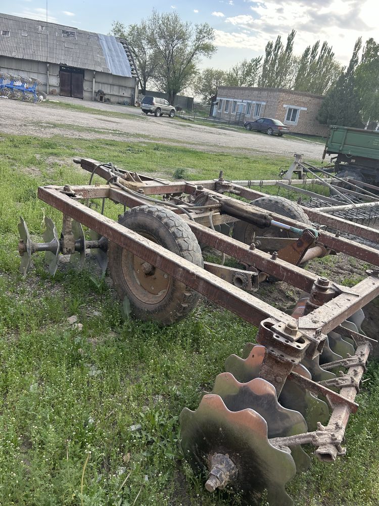 Дискатор Бдт 300 продам