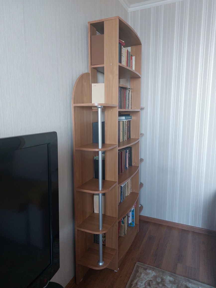 Книжная полка/книжный стеллаж