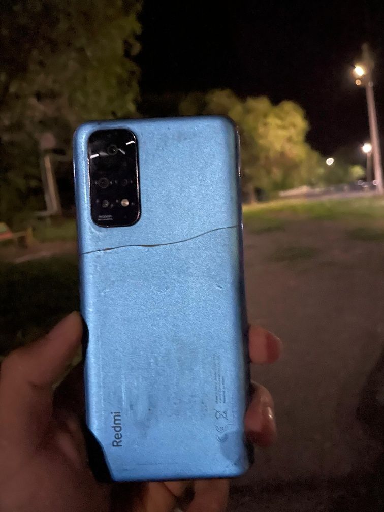 Срочно продаю Redm notei 11 торг