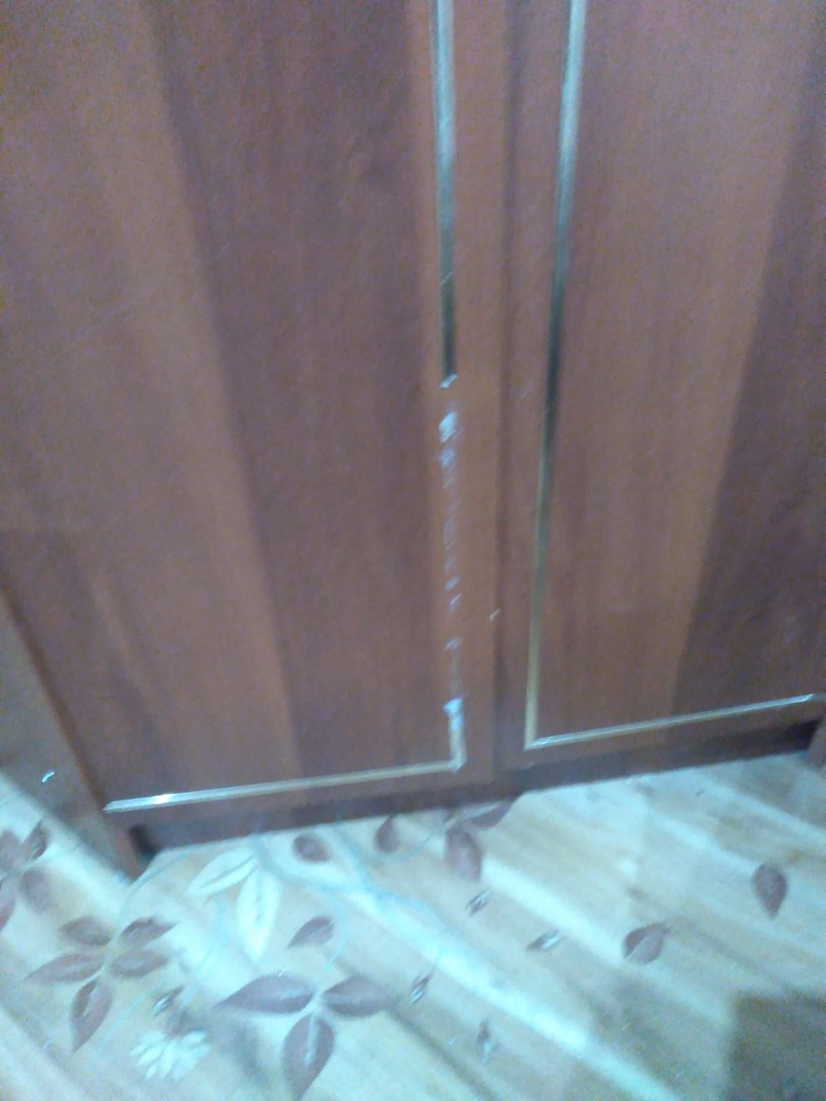 Шкаф спальный большой