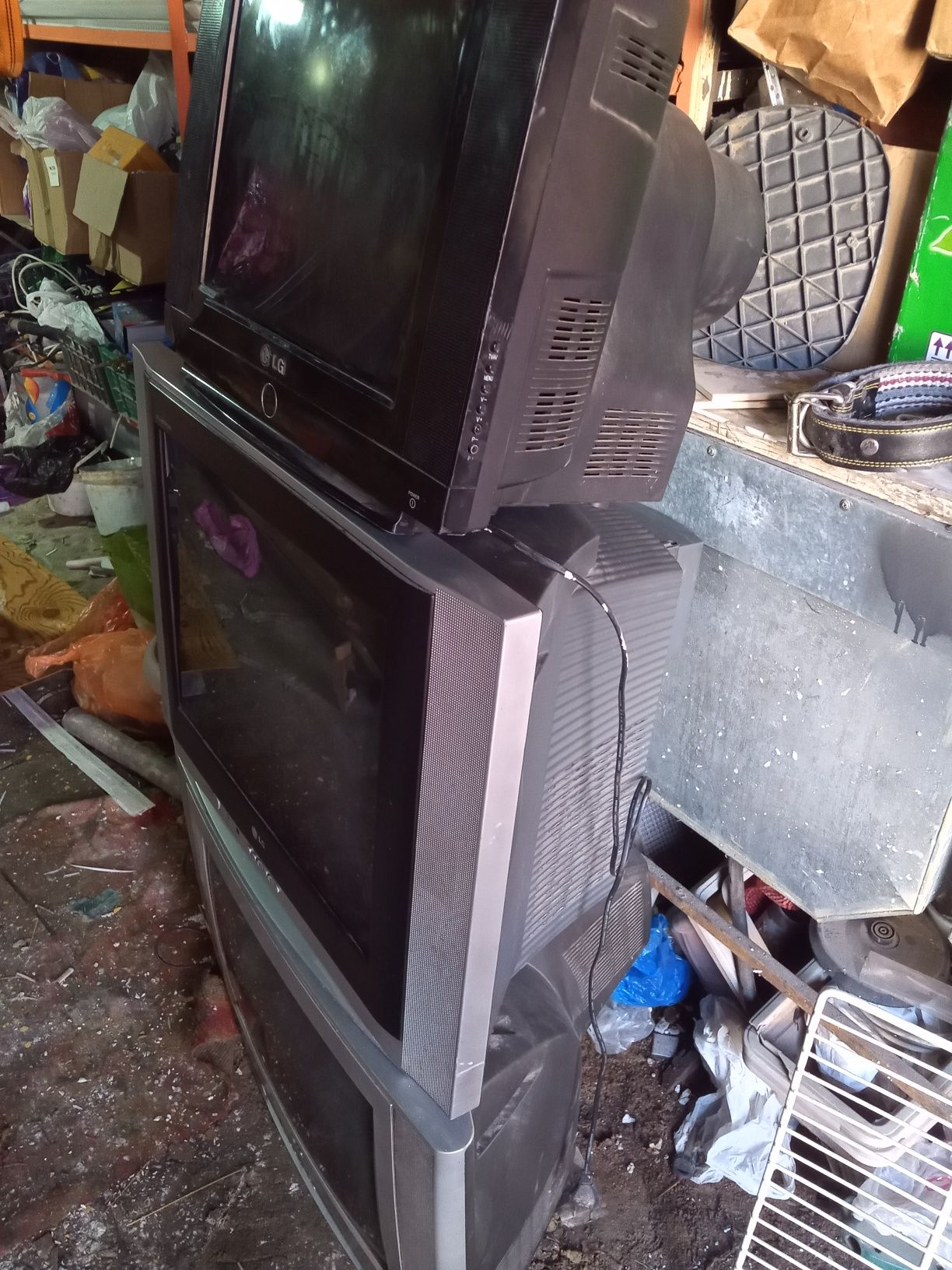 Продам телевизоры LG.