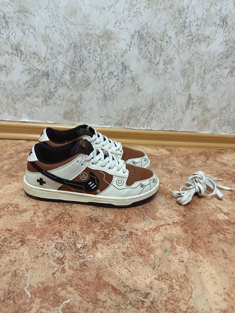 Продам кроссовки Nike,раз.39.