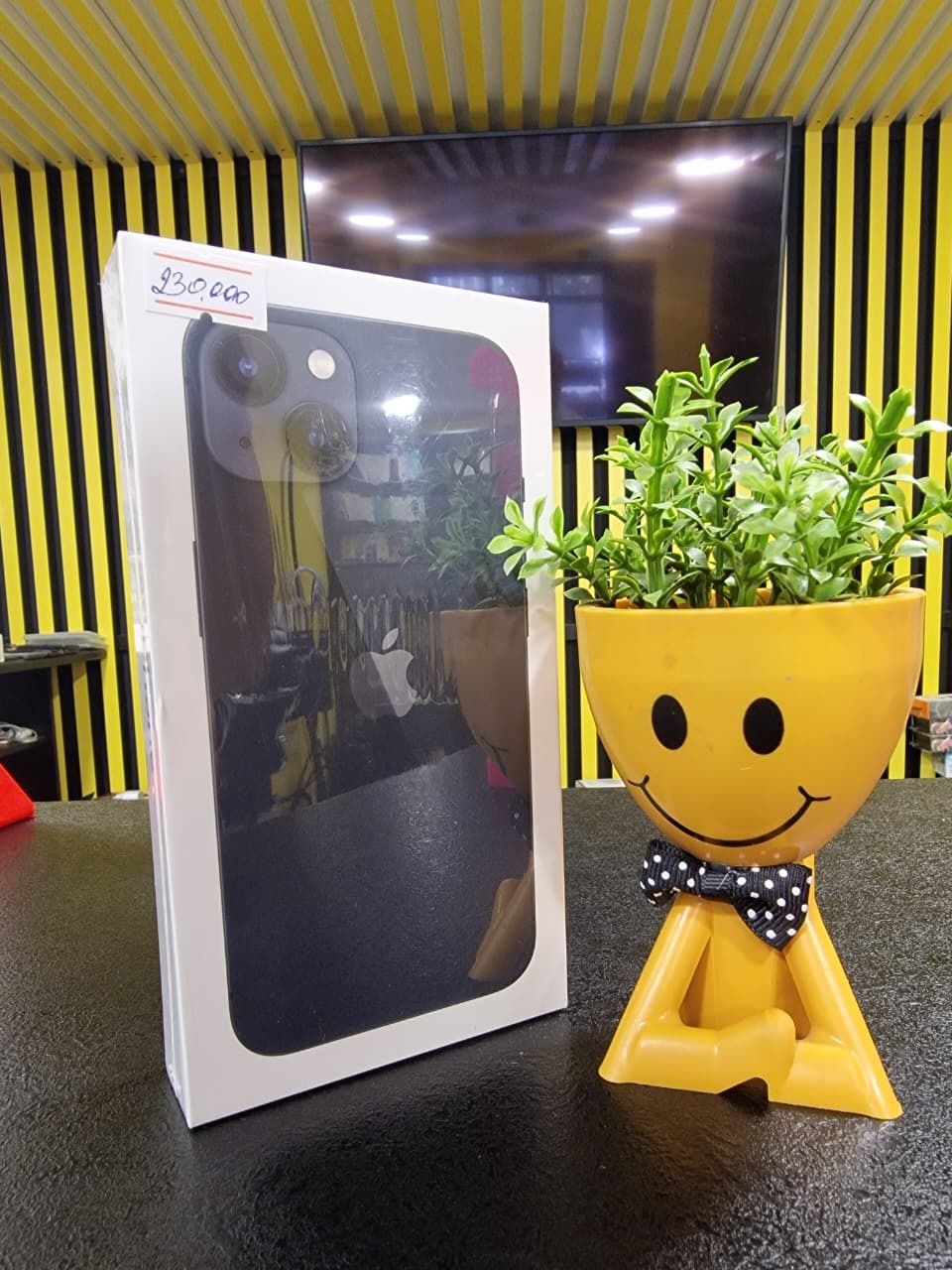 Запечатанный Iphone 13, 100% акб