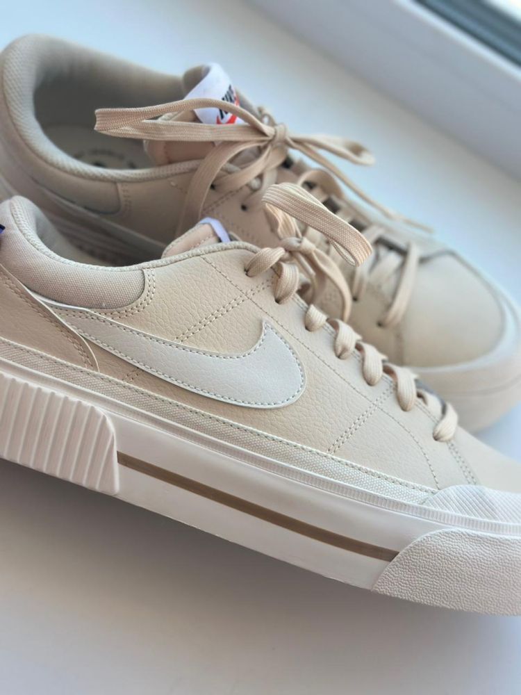 Nike Court Legacy Lift Women's