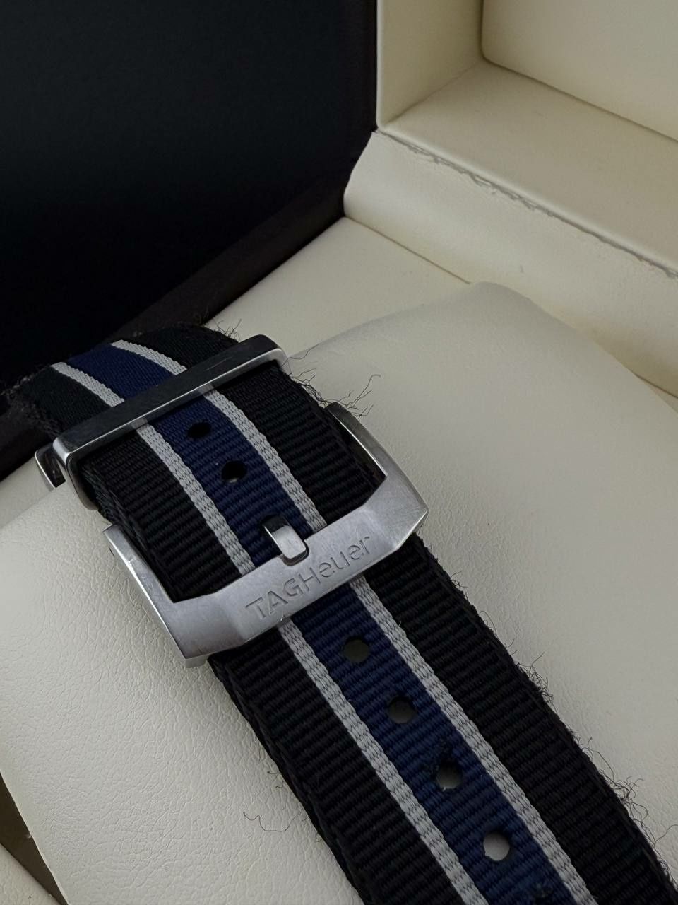 Продам швейцарские часы TAG Heuer