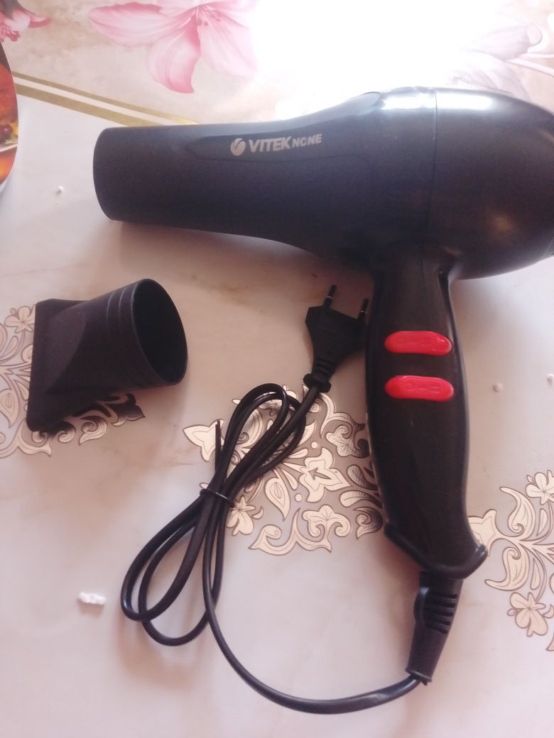 Продам 2 фена не дорого
