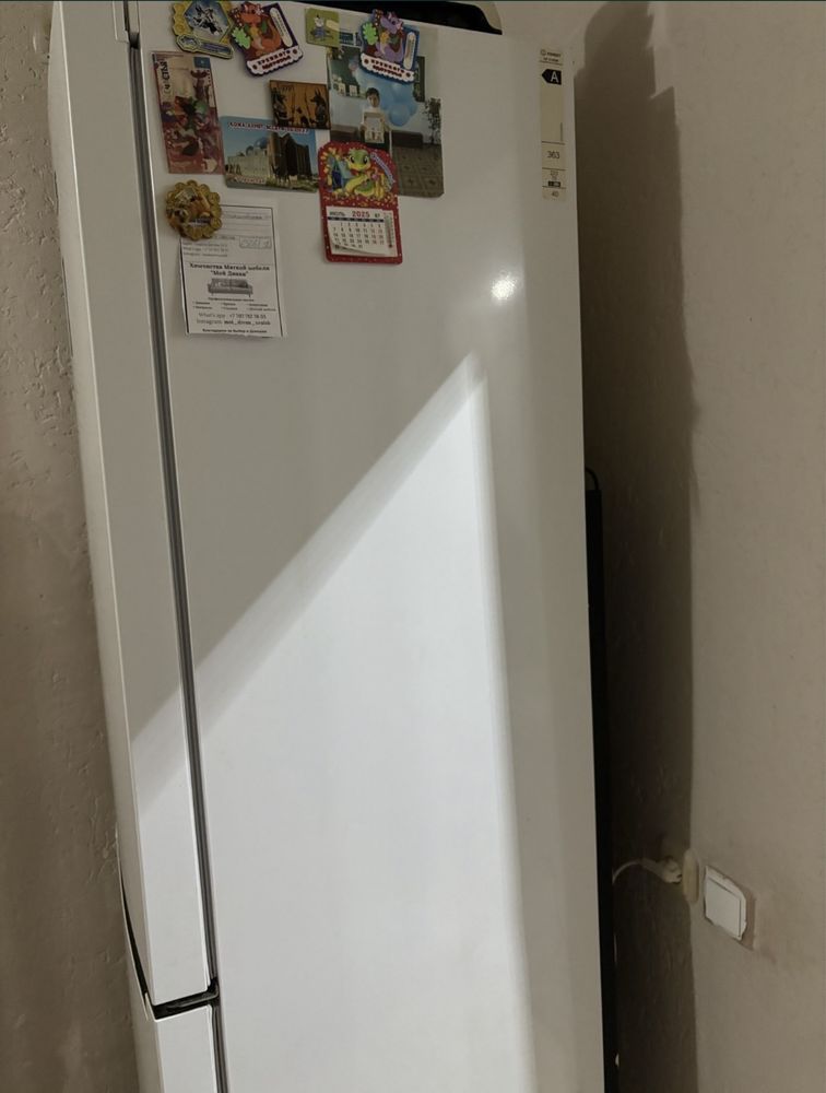 Продам холодильник indesit