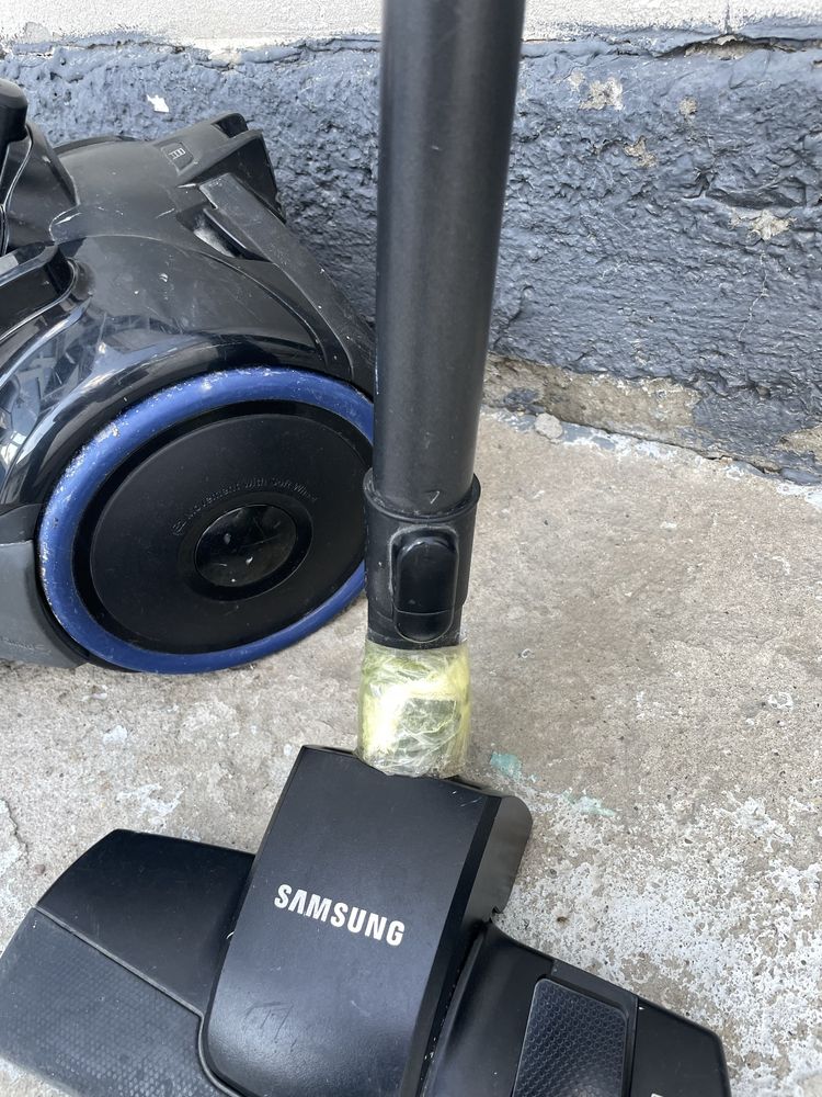 Пылесос Samsung VC15K4136HB/EV черный