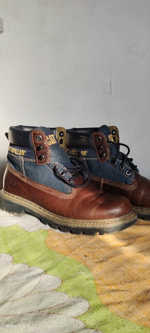 Продам ботинки CATERPILLAR