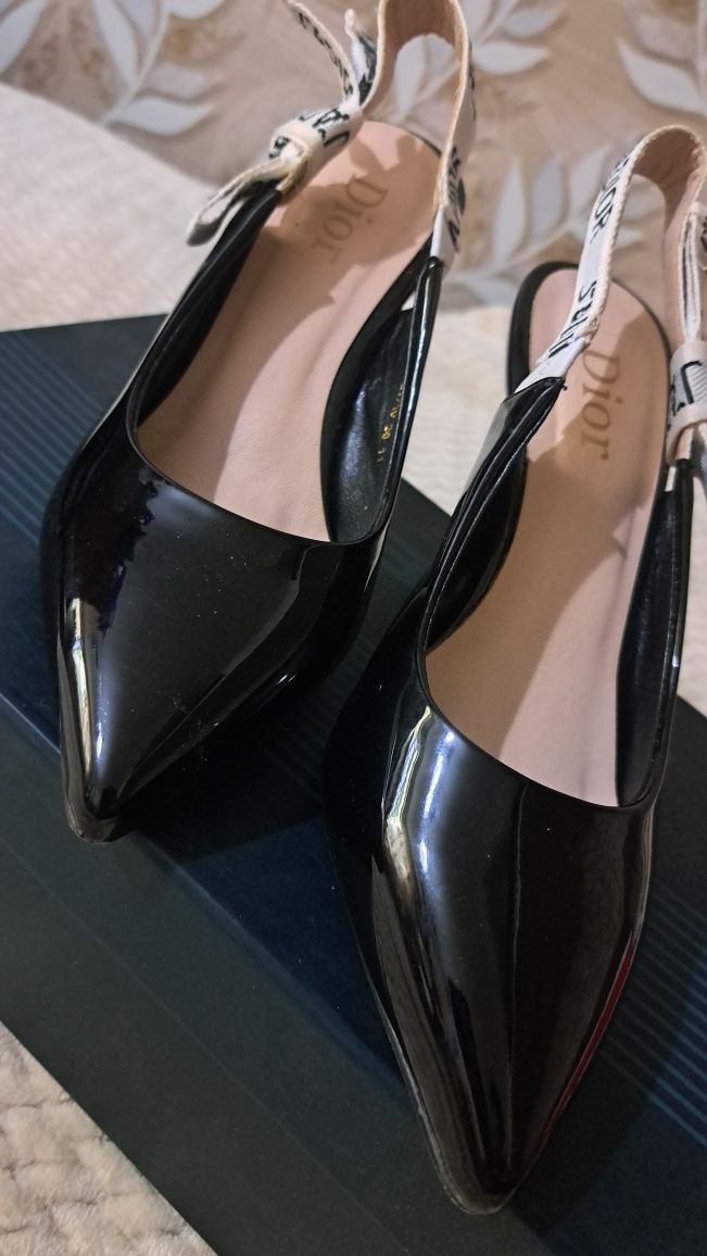 Туфли  dior лакированные